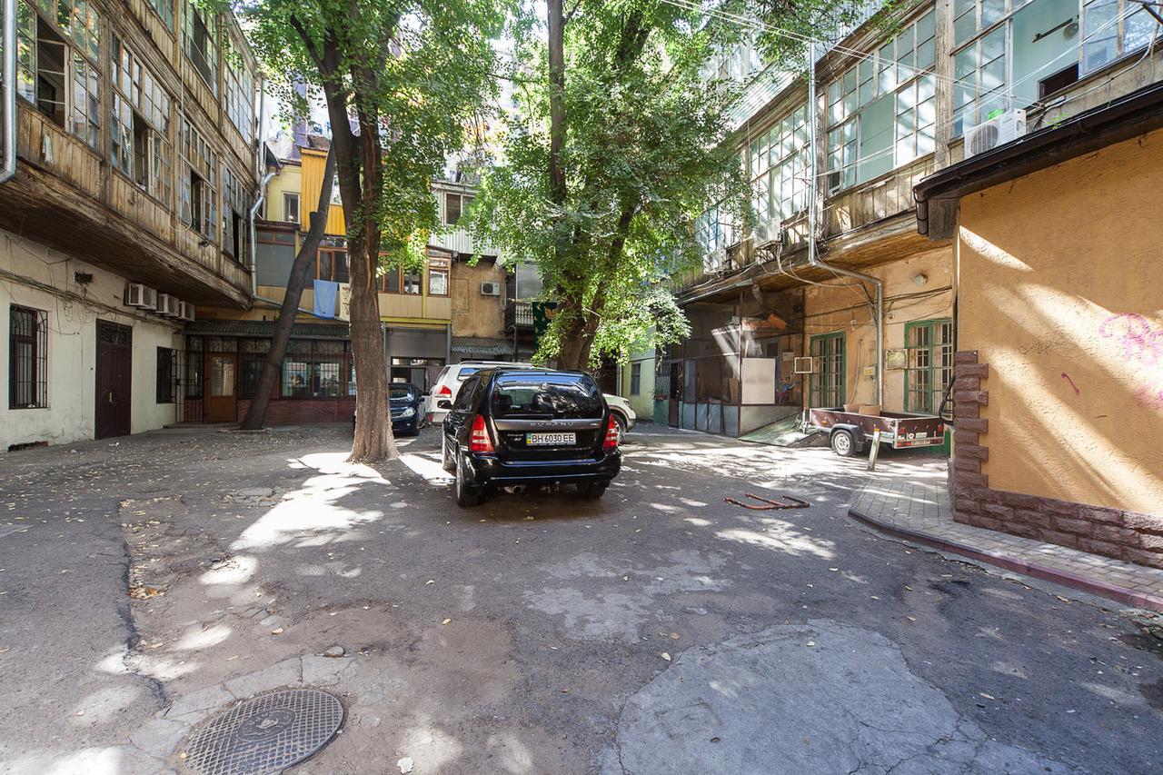 Апартаменты Goodrest On Deribasovska 19 Одесса Экстерьер фото